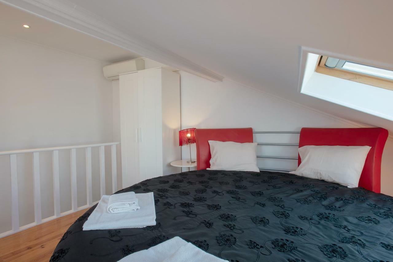 Myplacelisbon - Mouraria Duplex Bagian luar foto